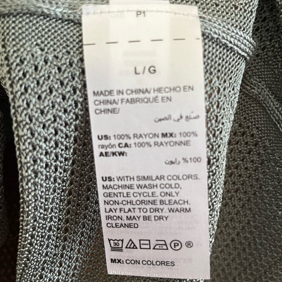 White House/ Black Market sage green mesh like top - Picture 4 of 5